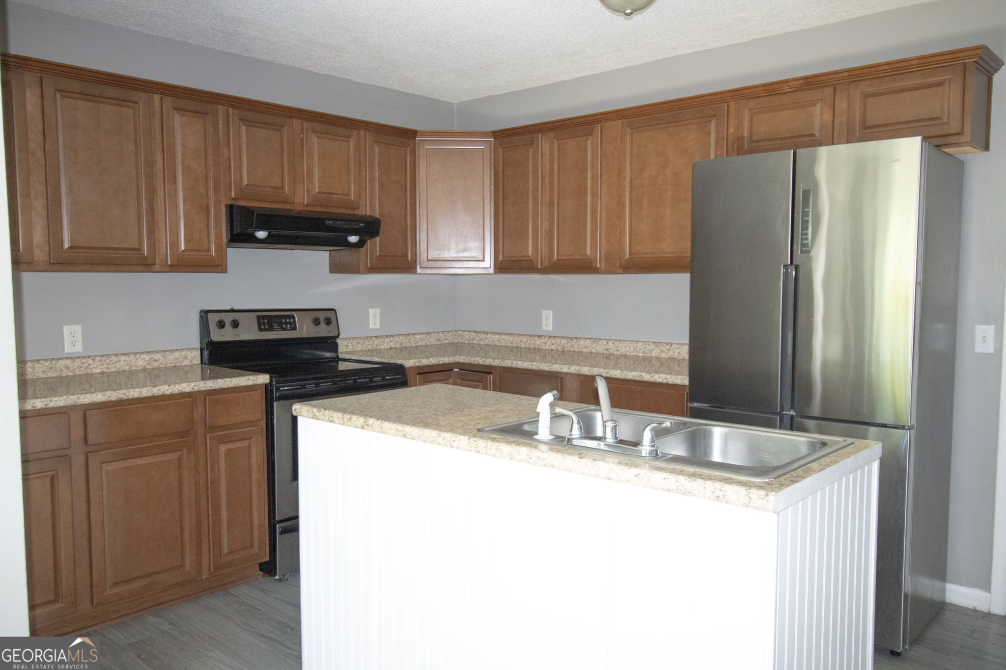 214 Valley Road Property Photo 2