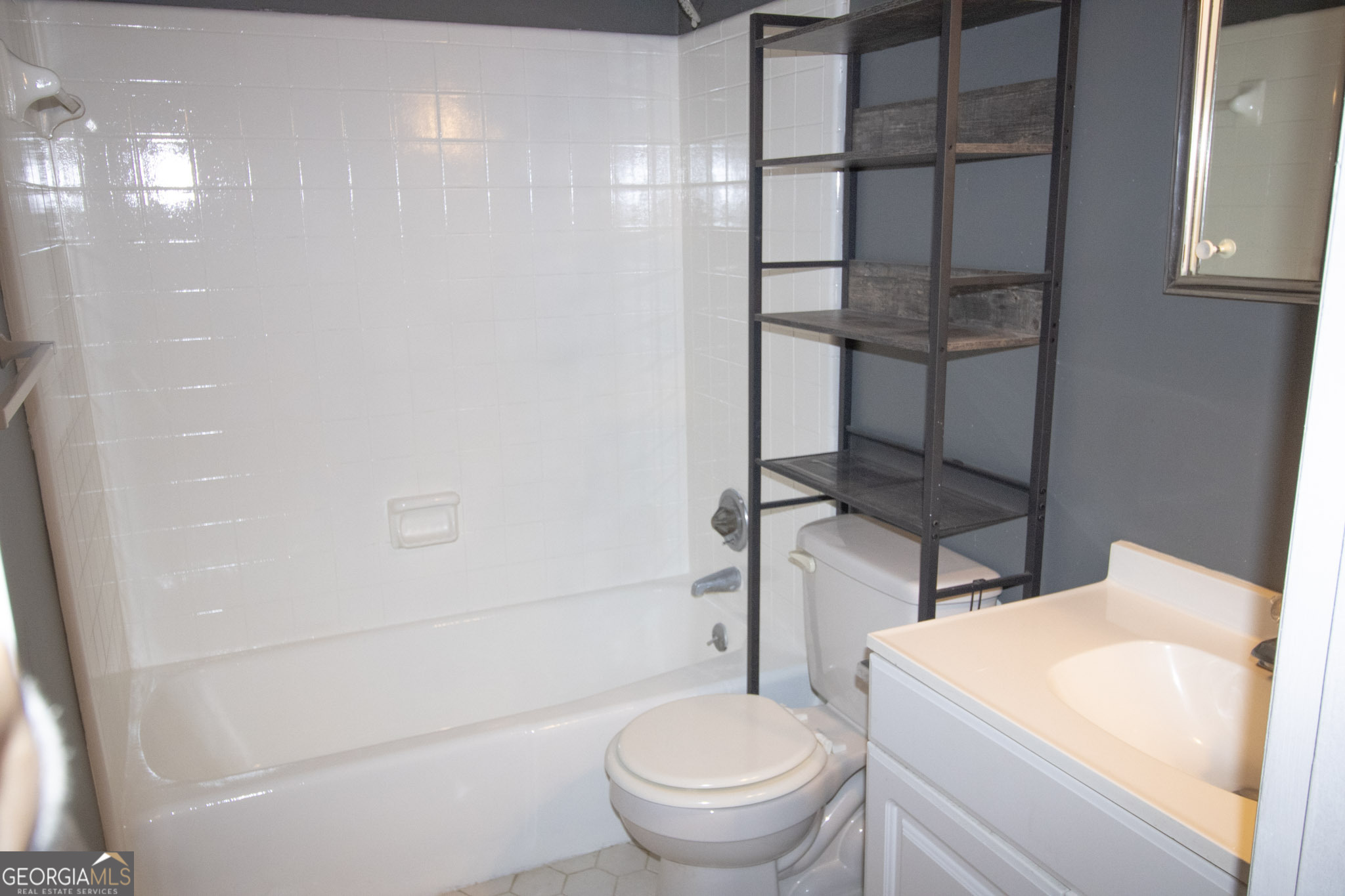 214 Valley Road Property Photo 6