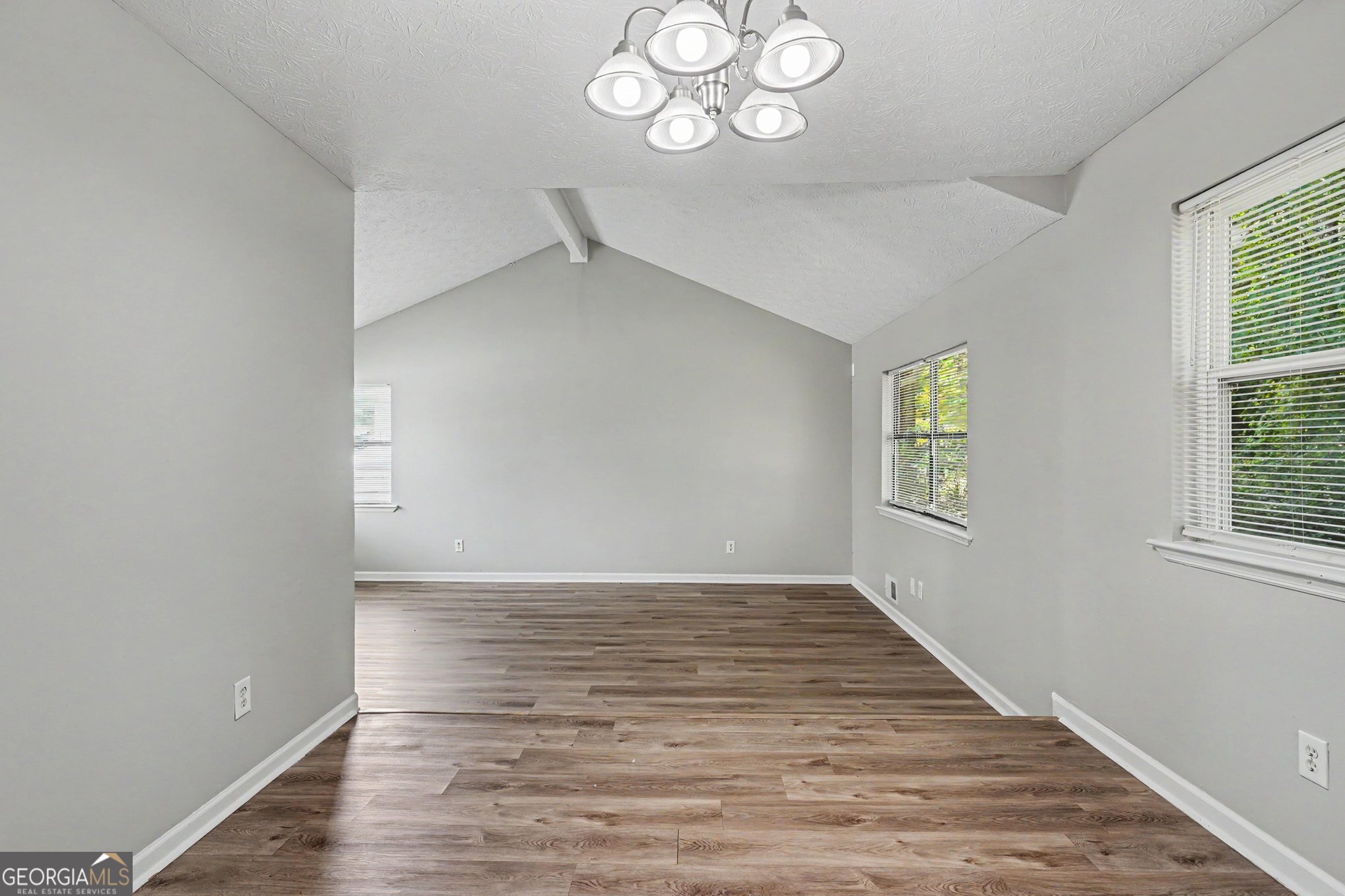 5017 Gracehill Road Property Photo 4