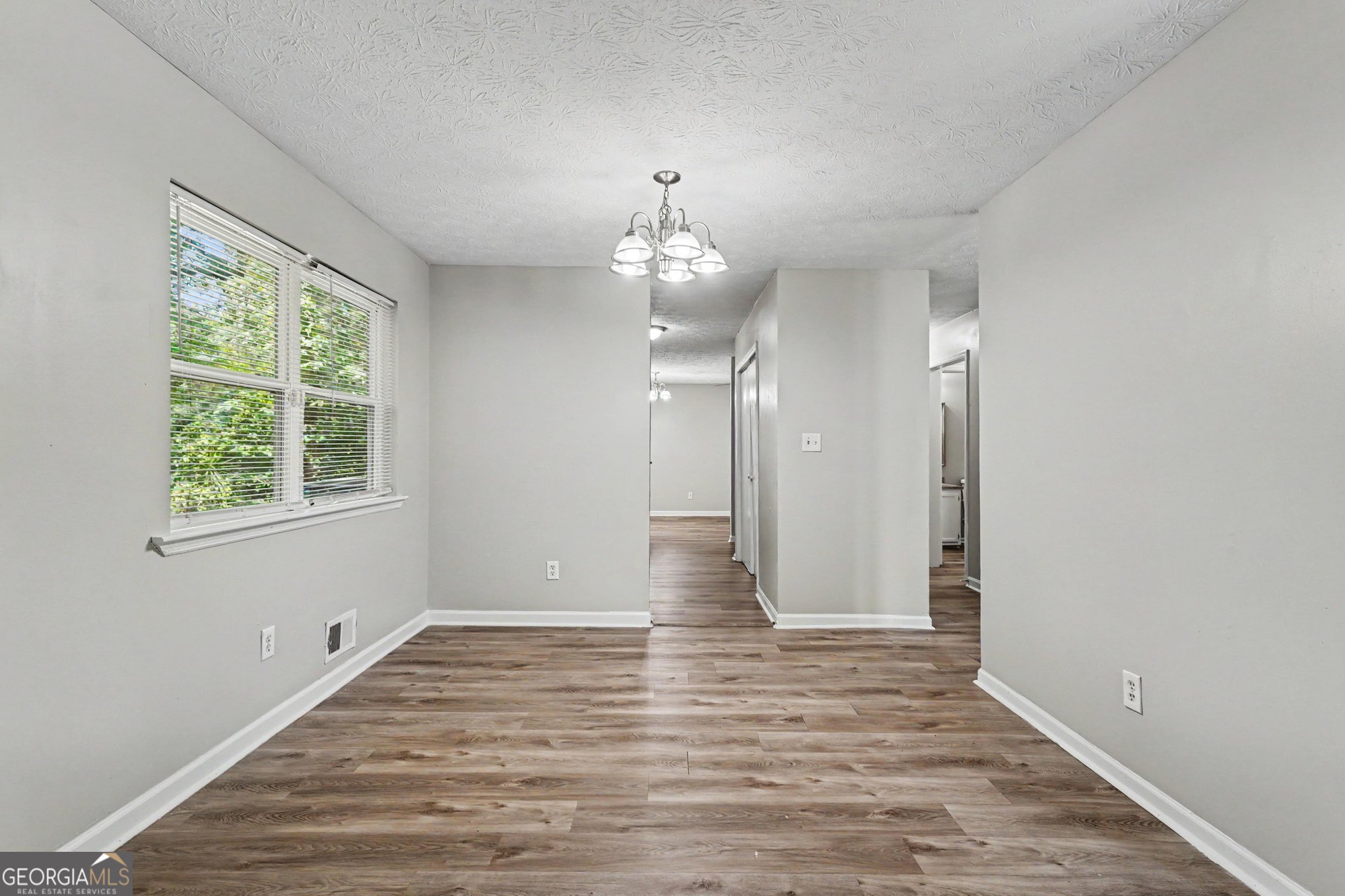 5017 Gracehill Road Property Photo 6