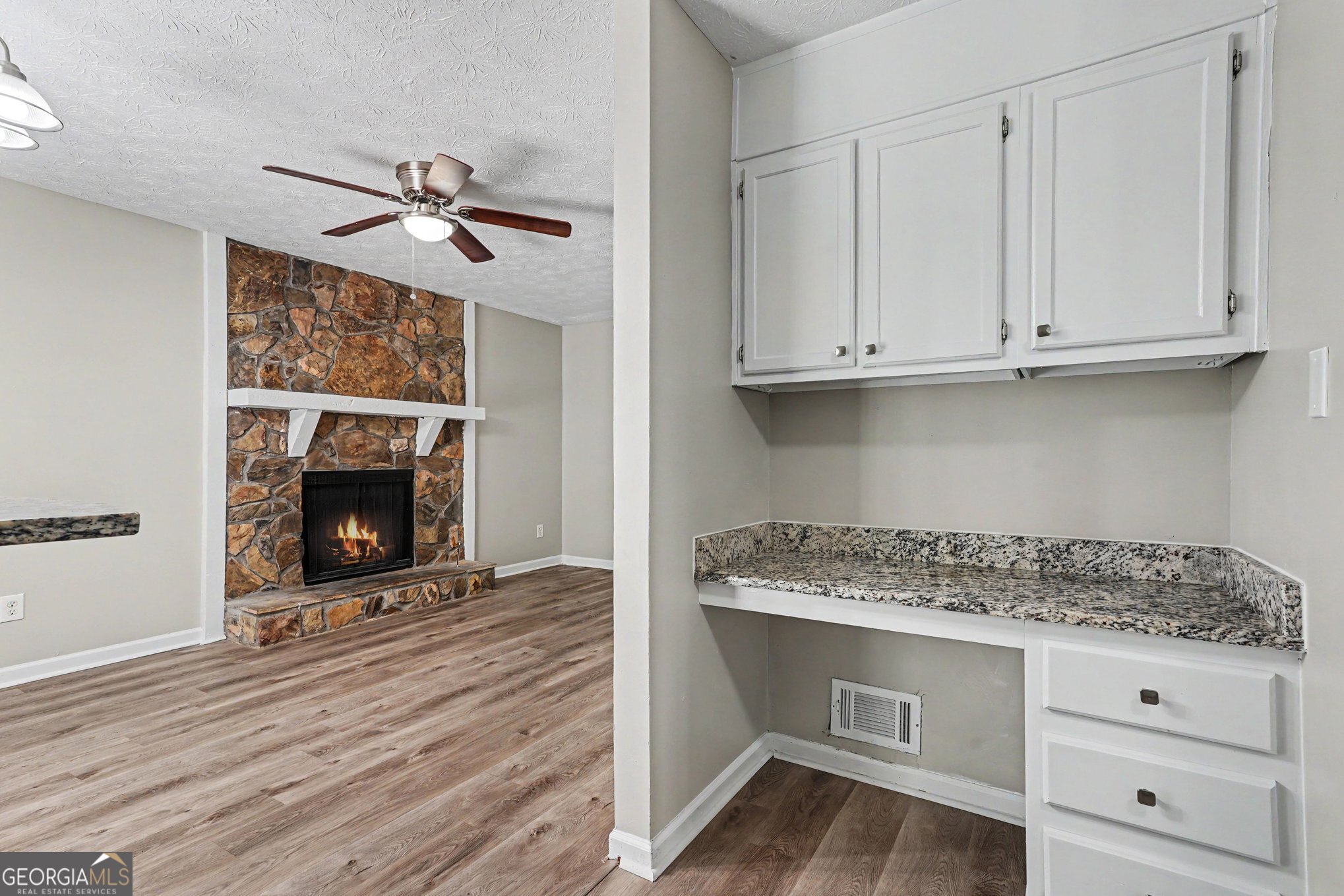 5017 Gracehill Road Property Photo 11