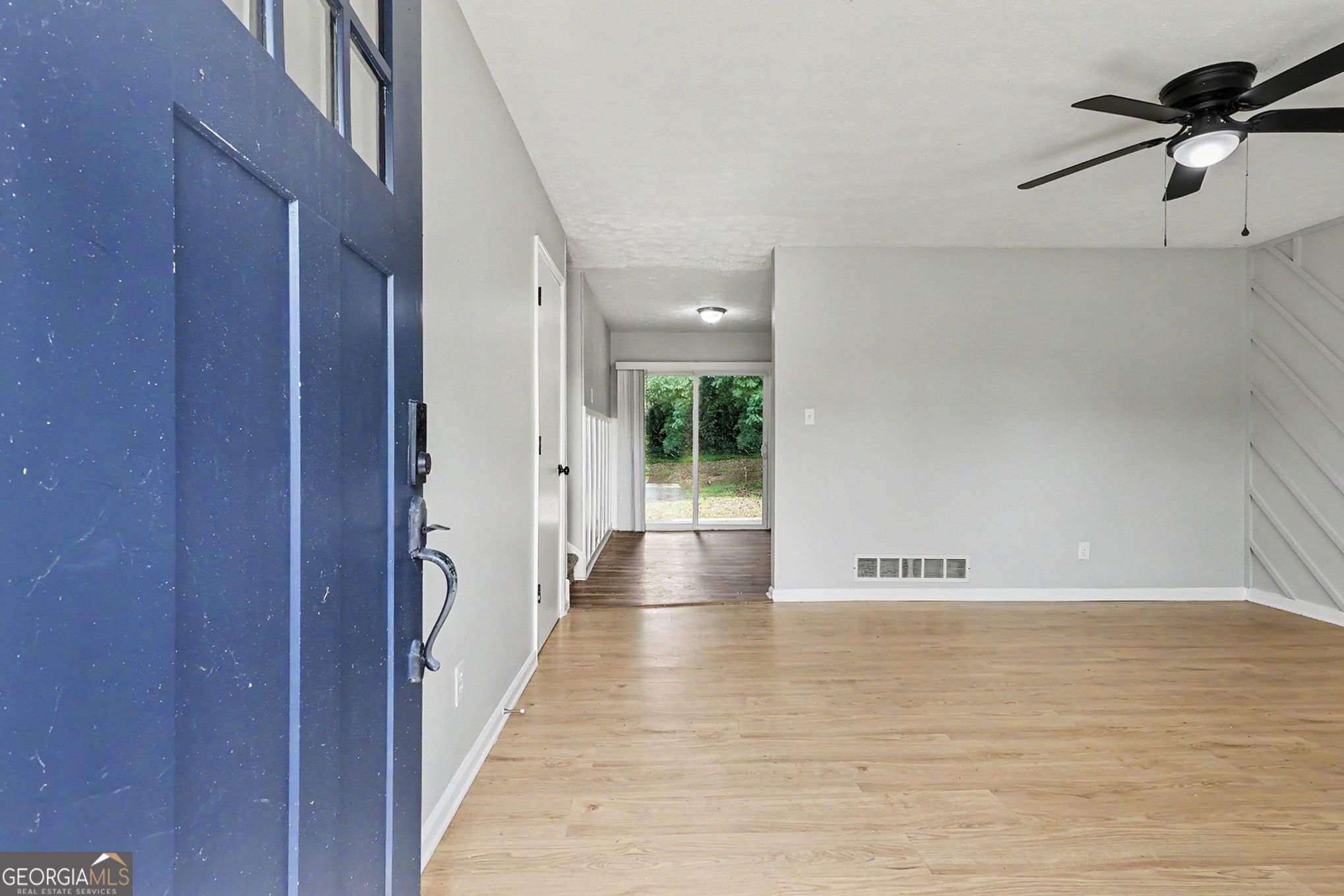 2538 Burton Circle Property Photo 3