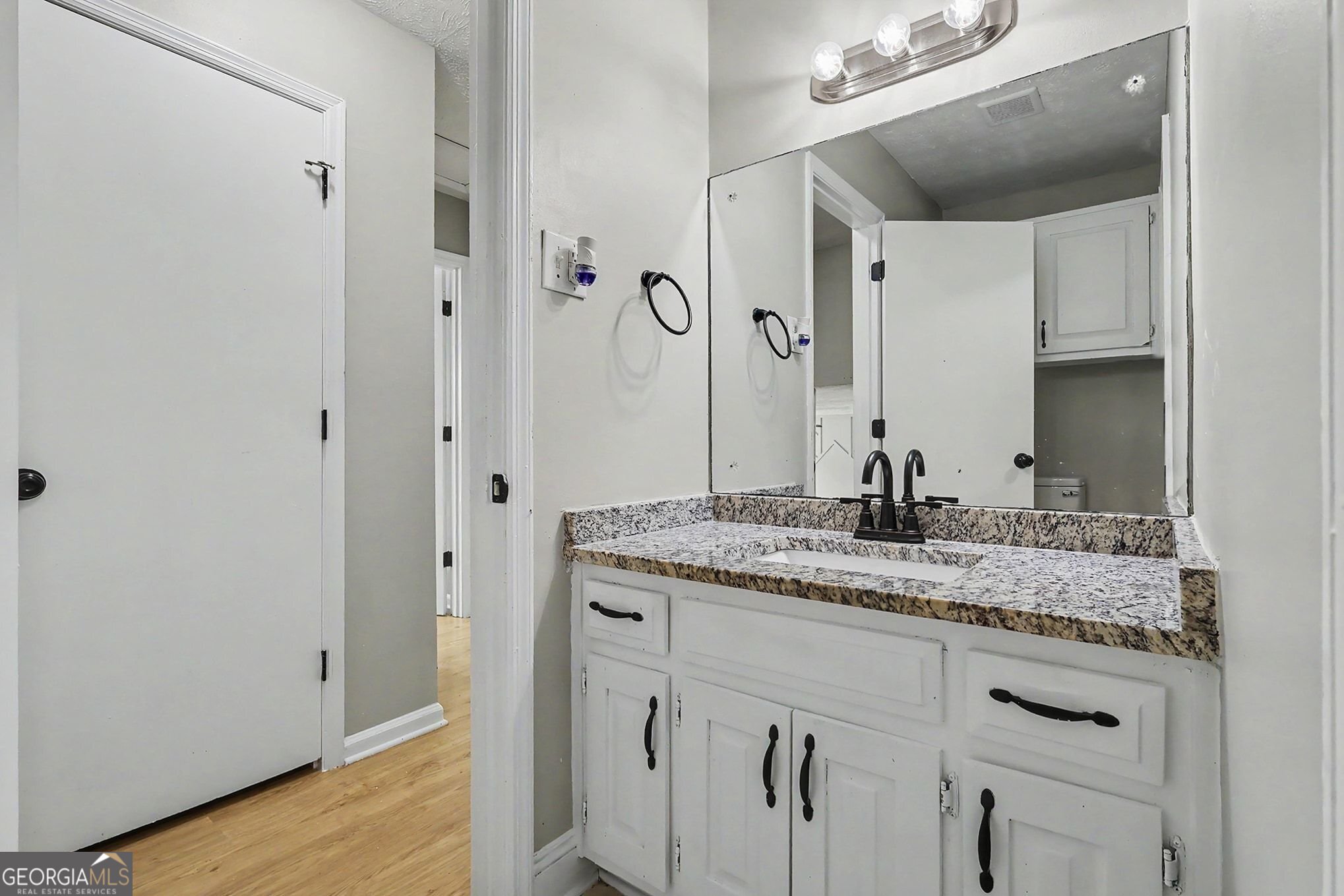 2538 Burton Circle Property Photo 17
