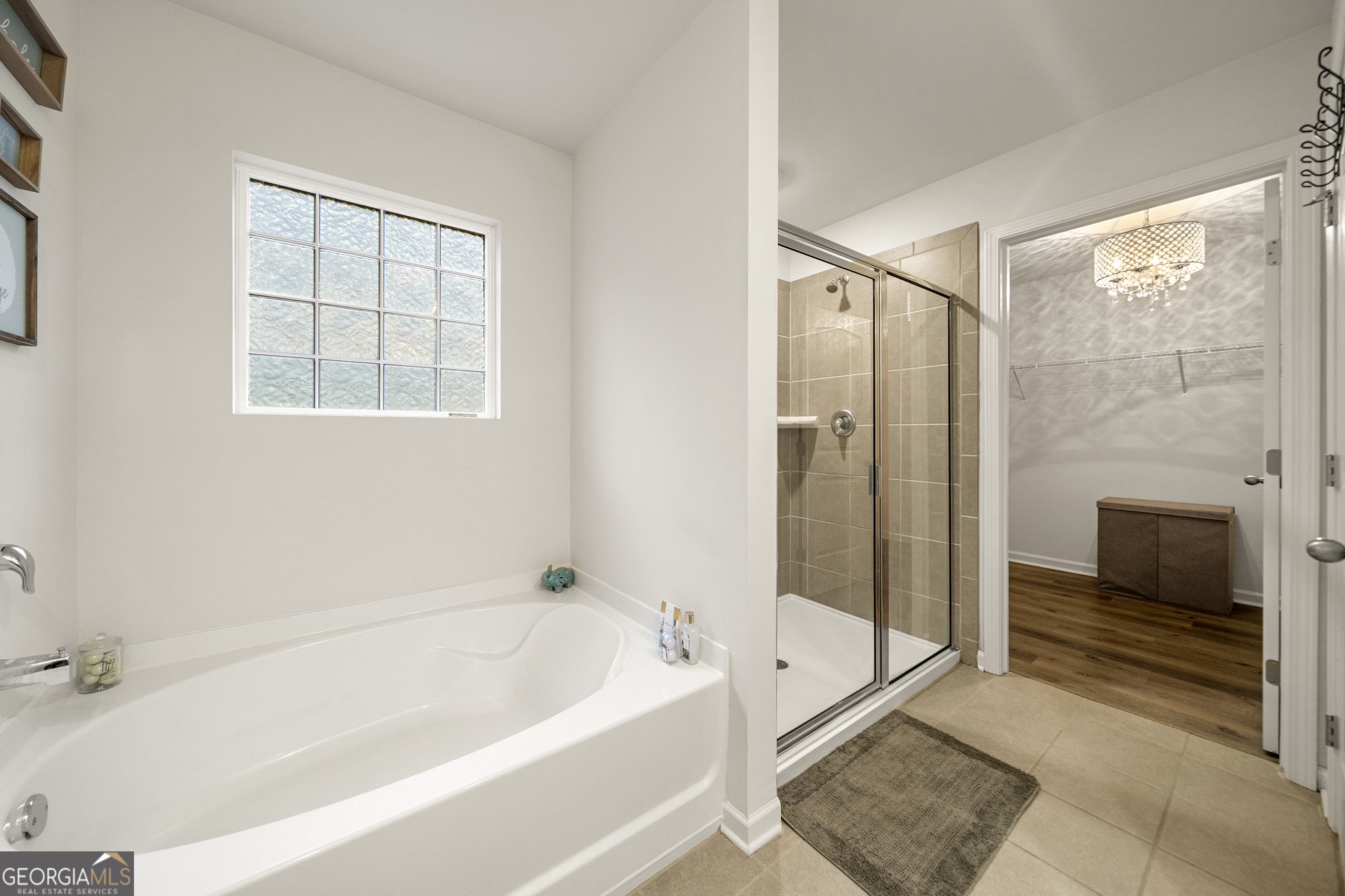 1103 Shadow Glen Drive Property Photo 6