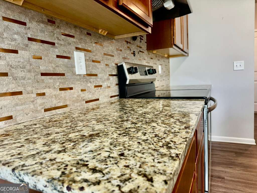 4895 Hillstone Drive Property Photo 12