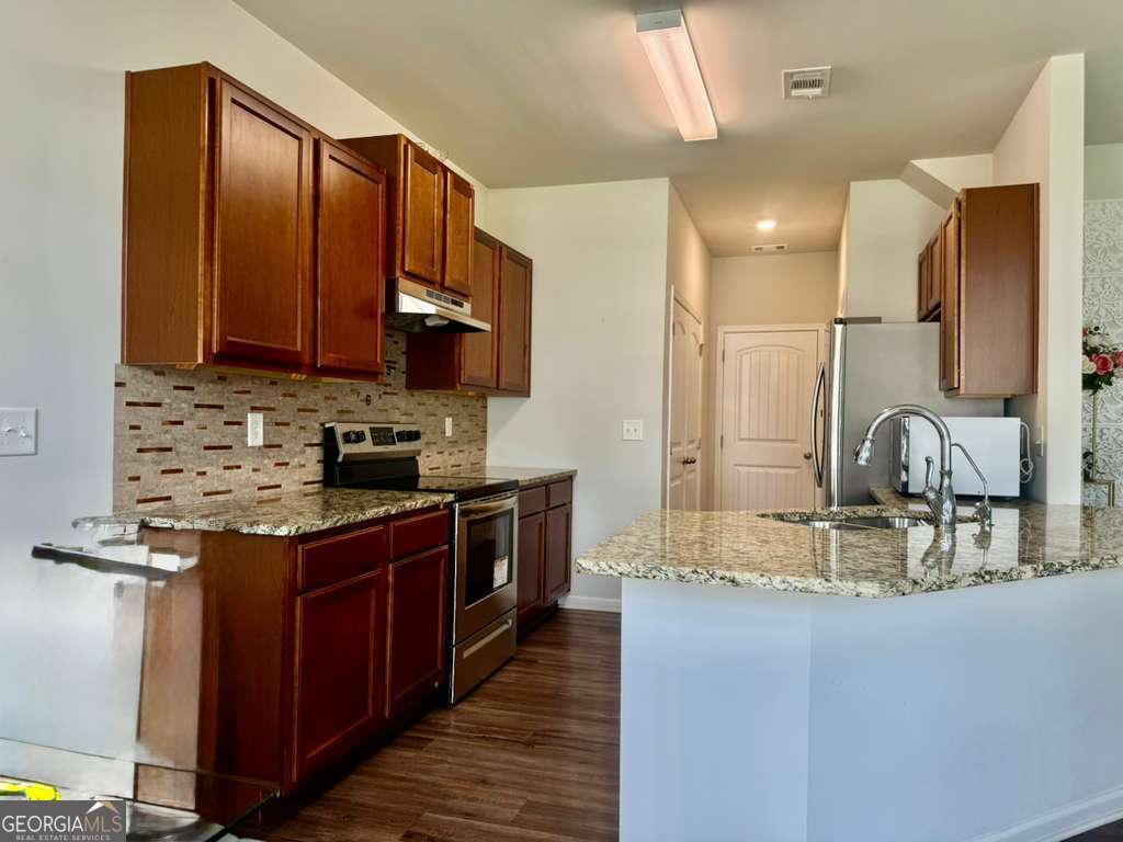 4895 Hillstone Drive Property Photo 14