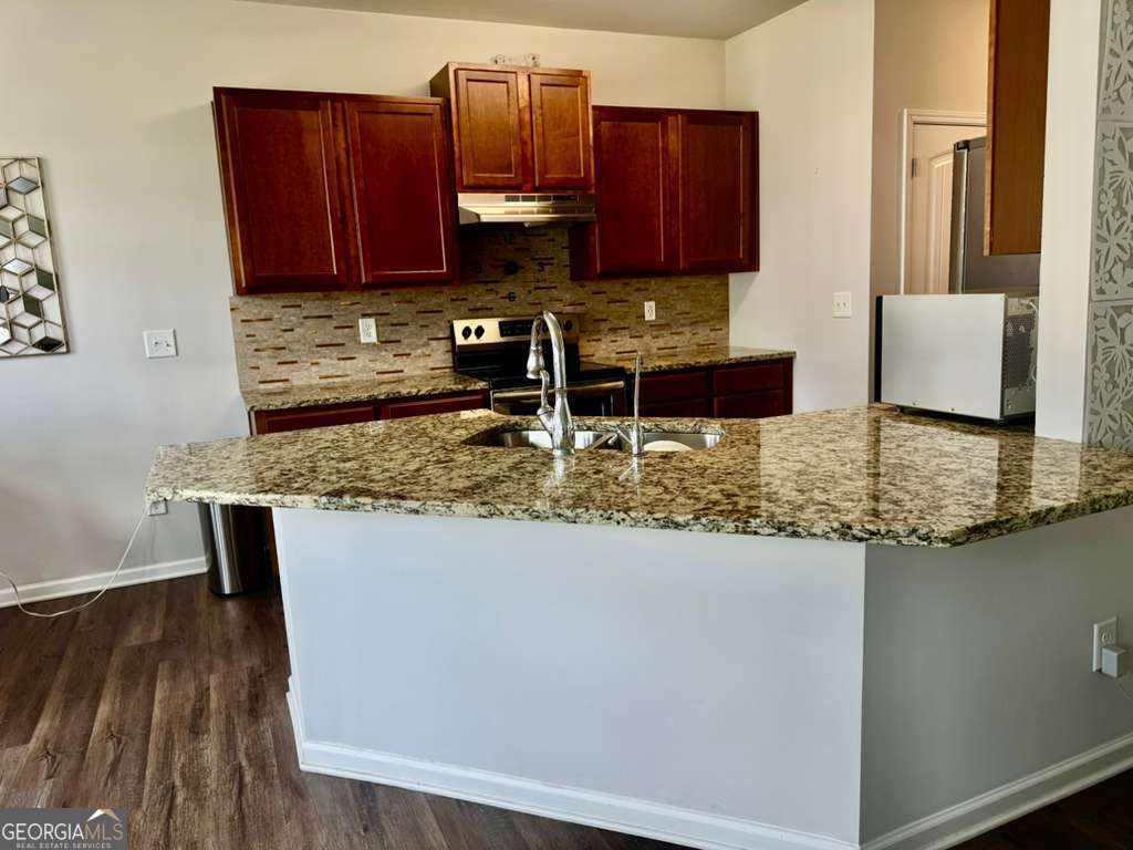 4895 Hillstone Drive Property Photo 16