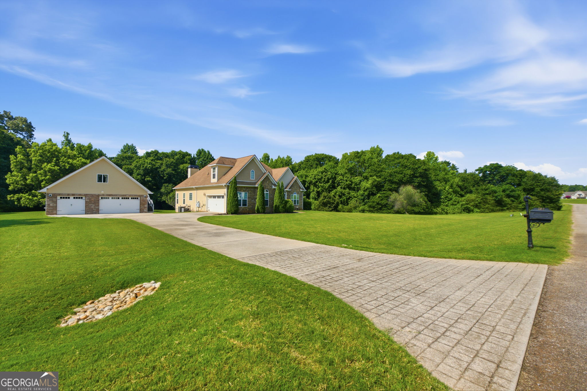 130 Citation Court Property Photo 3