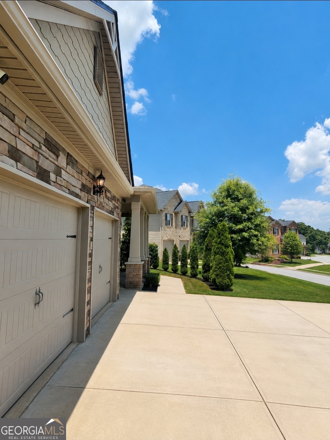 65 Foxgrove Cove Property Photo 4