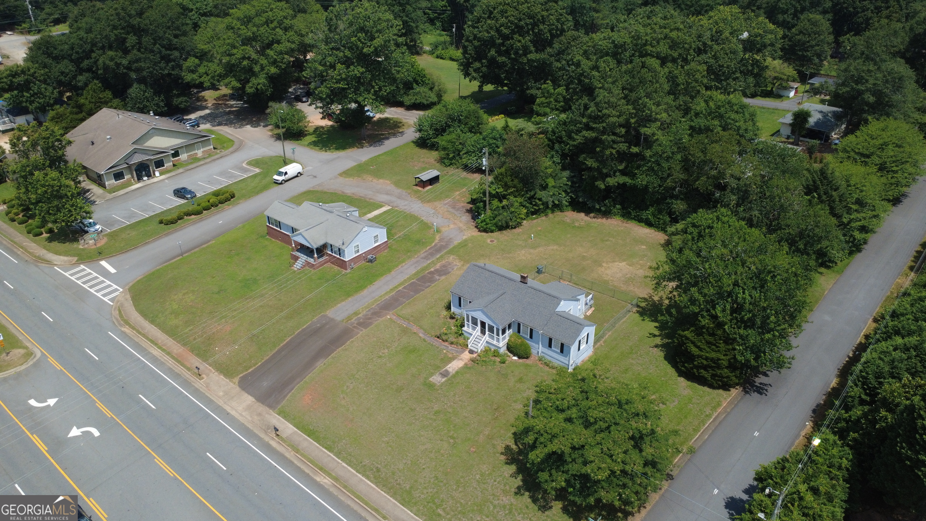 1161 Sandy Plains Road Property Photo 4