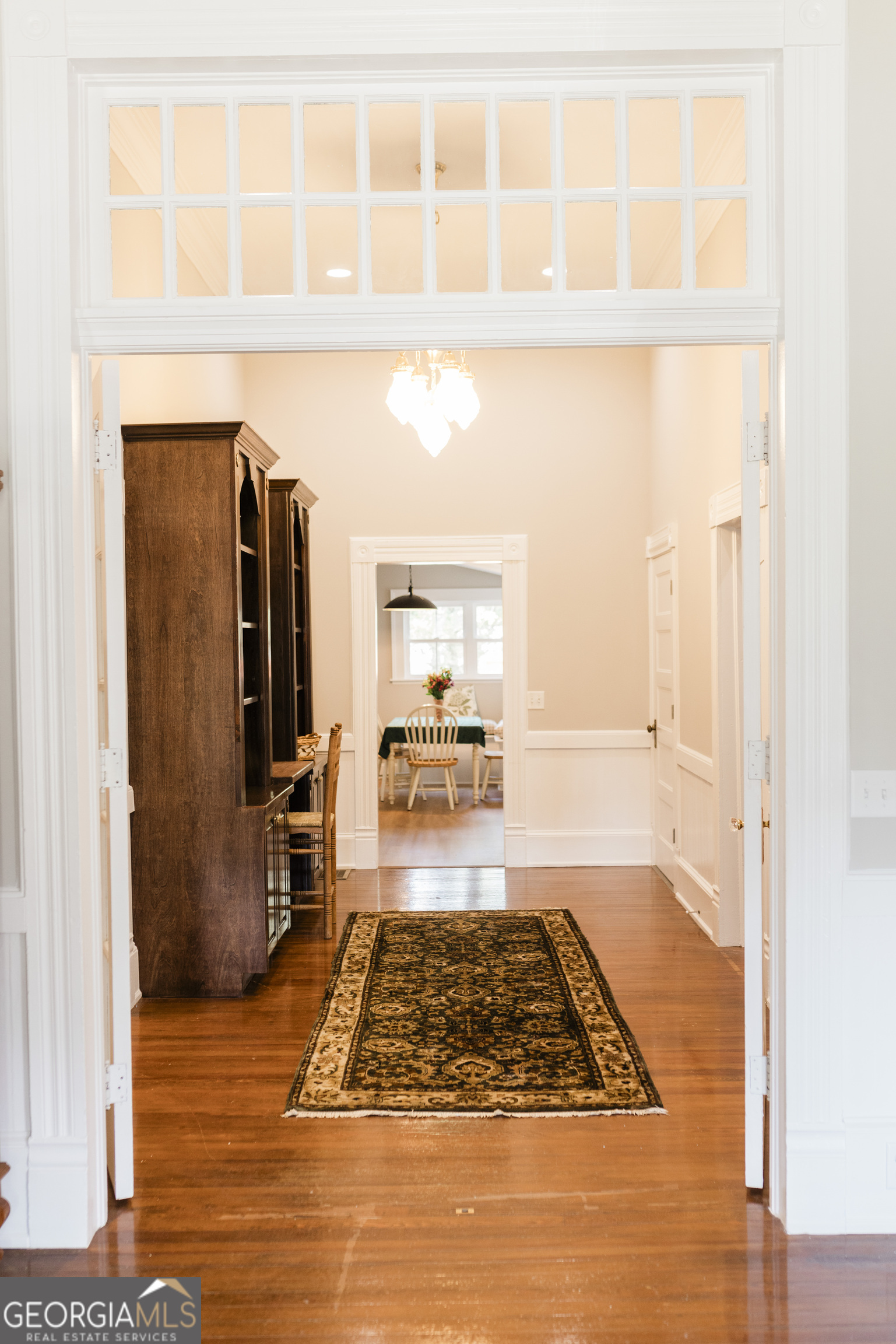 610 Ridge Avenue N Property Photo 3