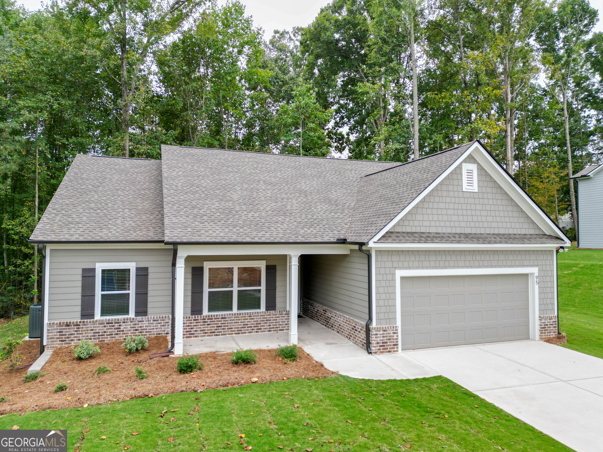 95 Fairwinds Drive Property Photo 2