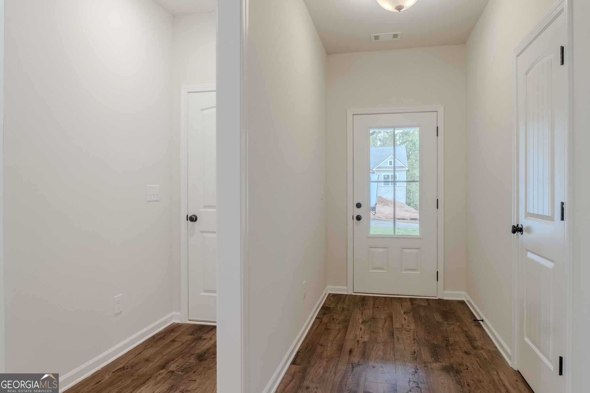 95 Fairwinds Drive Property Photo 5