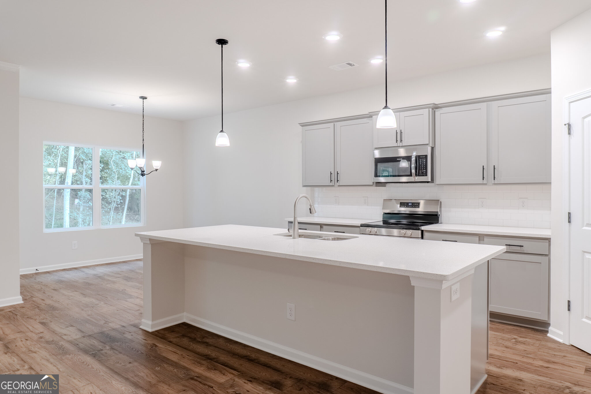 95 Fairwinds Drive Property Photo 14