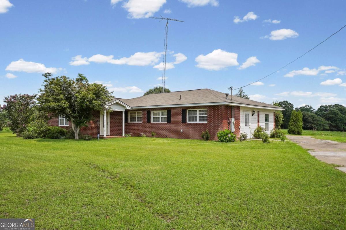 6340 Coverdale Highway Property Photo 3