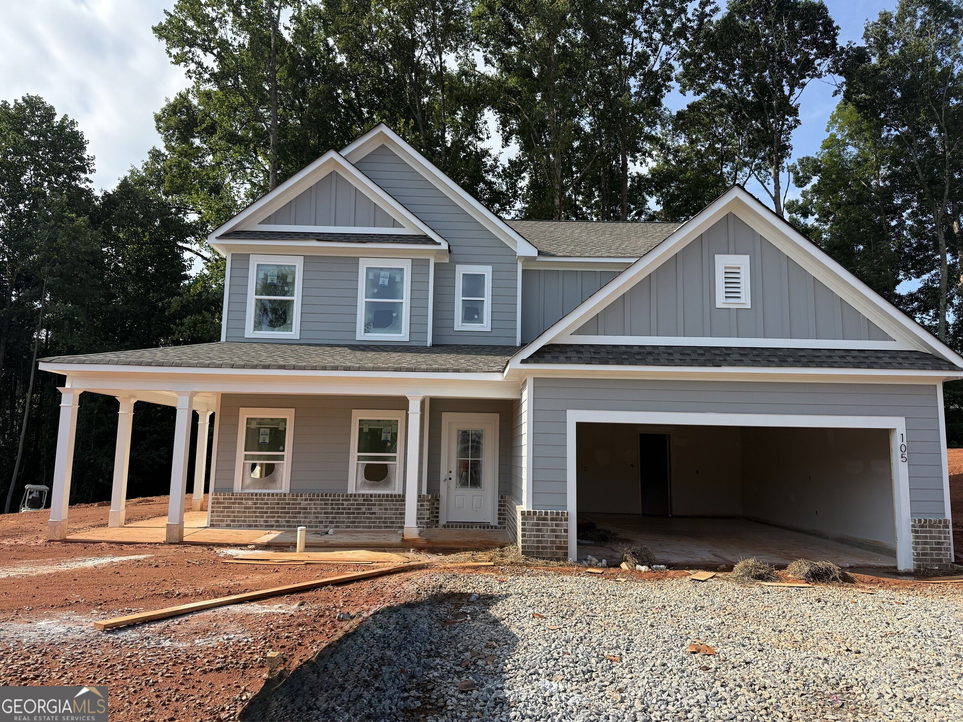 105 Fairwinds Drive Property Photo 1