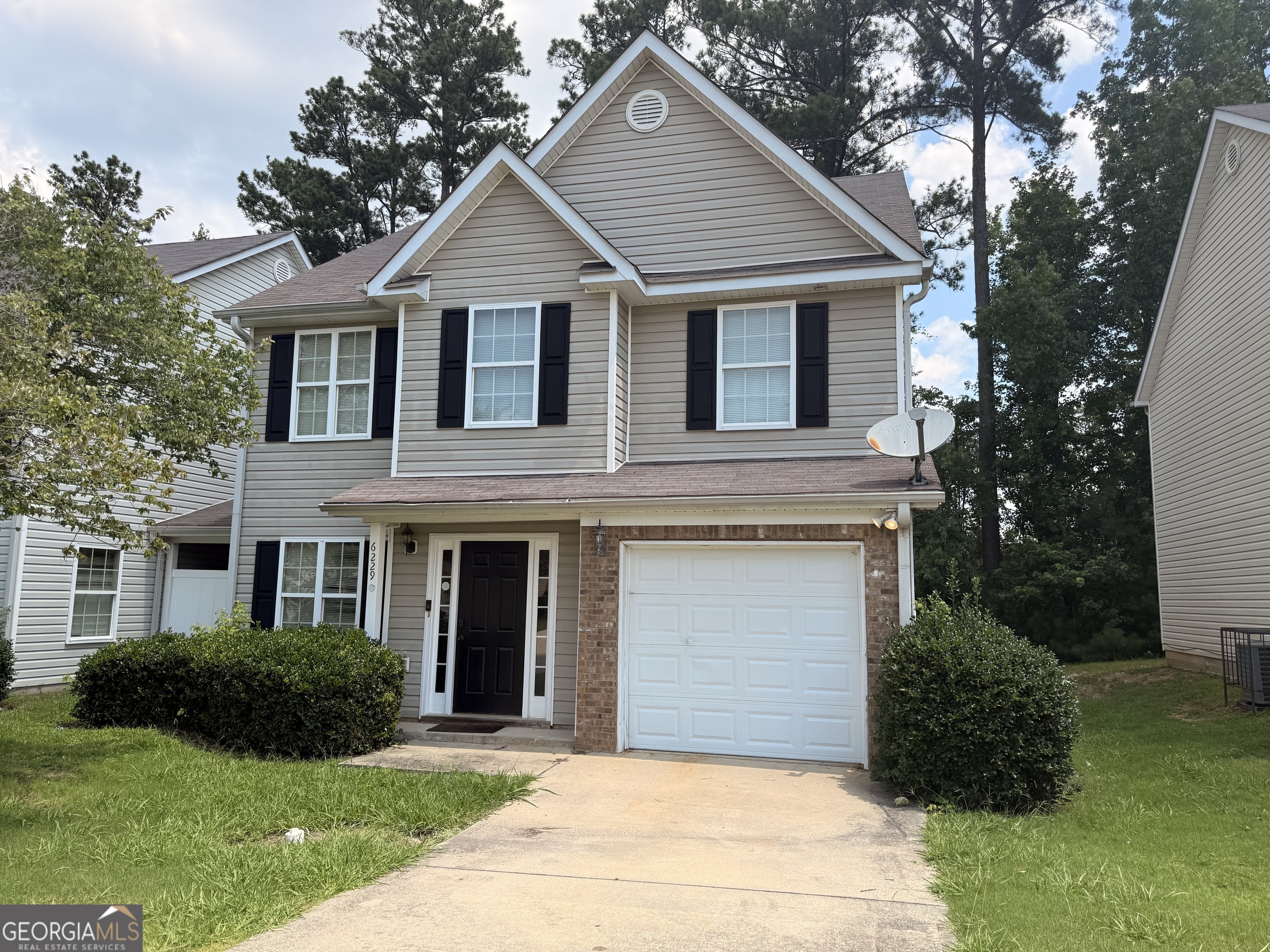 6229 Hickory Lane Circle Property Photo 1