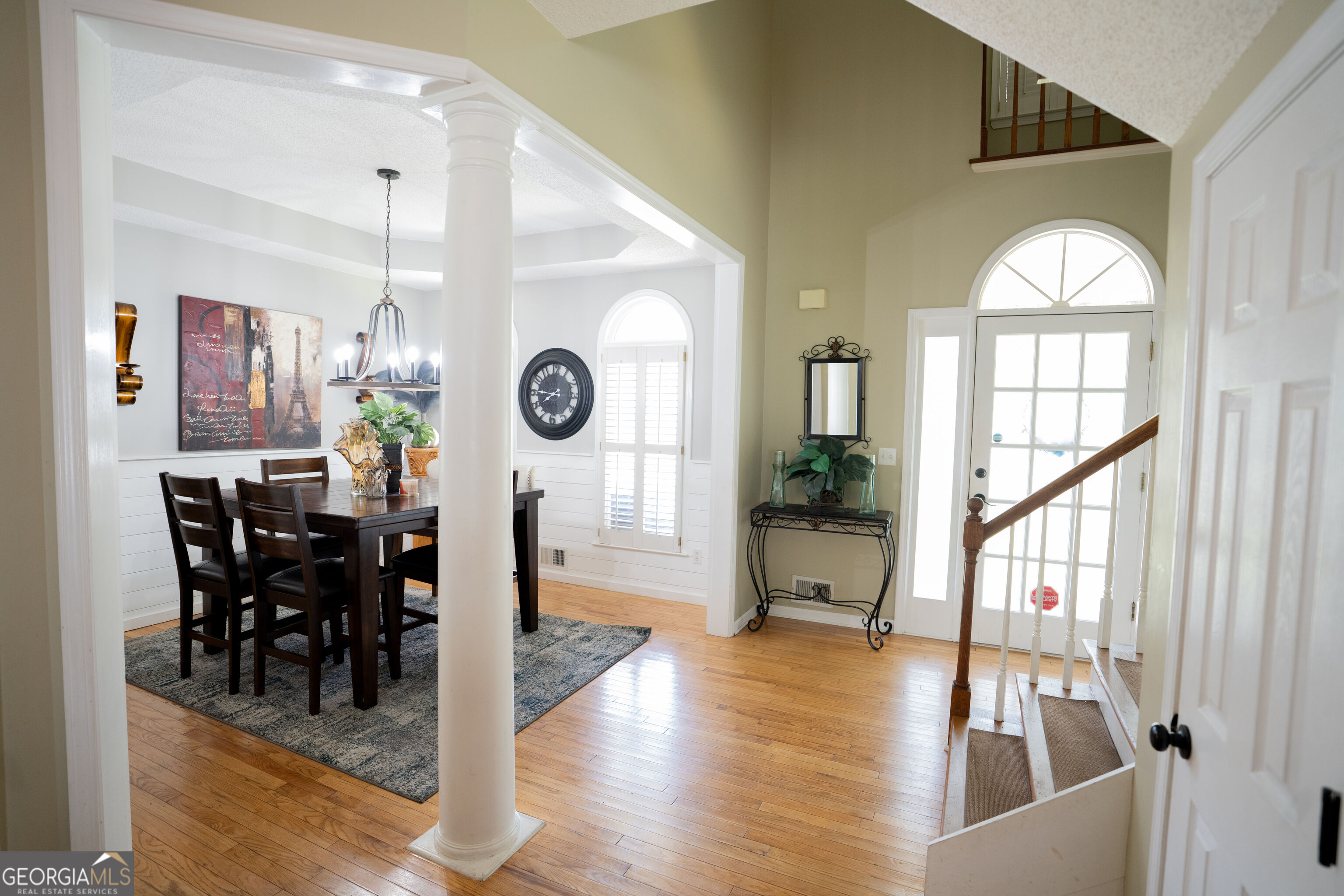 2075 Whispering Pines Lane Property Photo 3