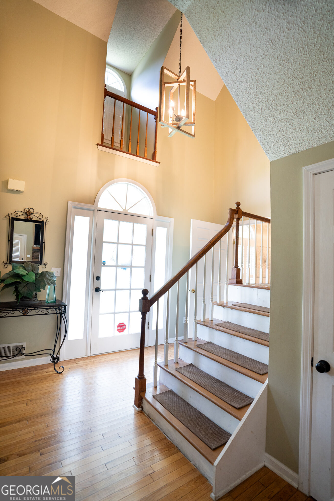 2075 Whispering Pines Lane Property Photo 7