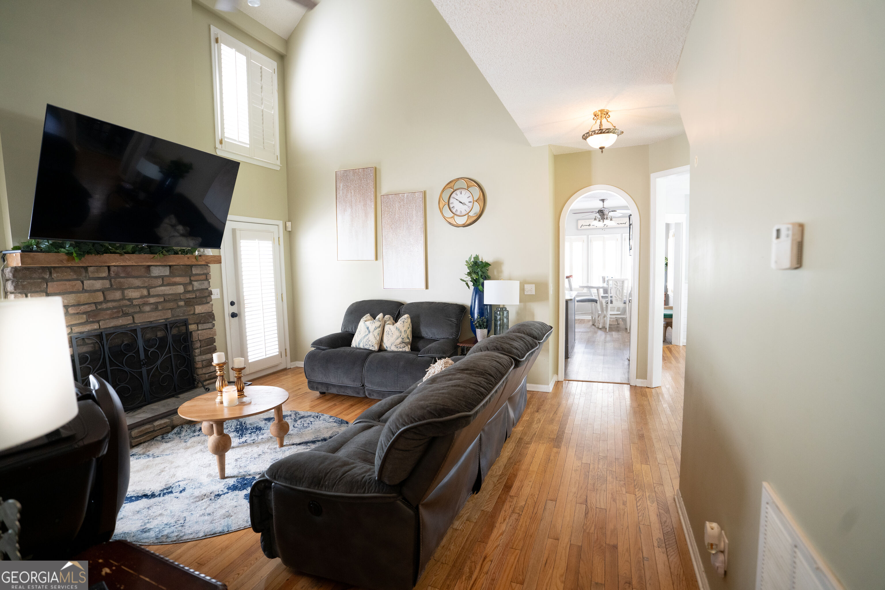2075 Whispering Pines Lane Property Photo 9