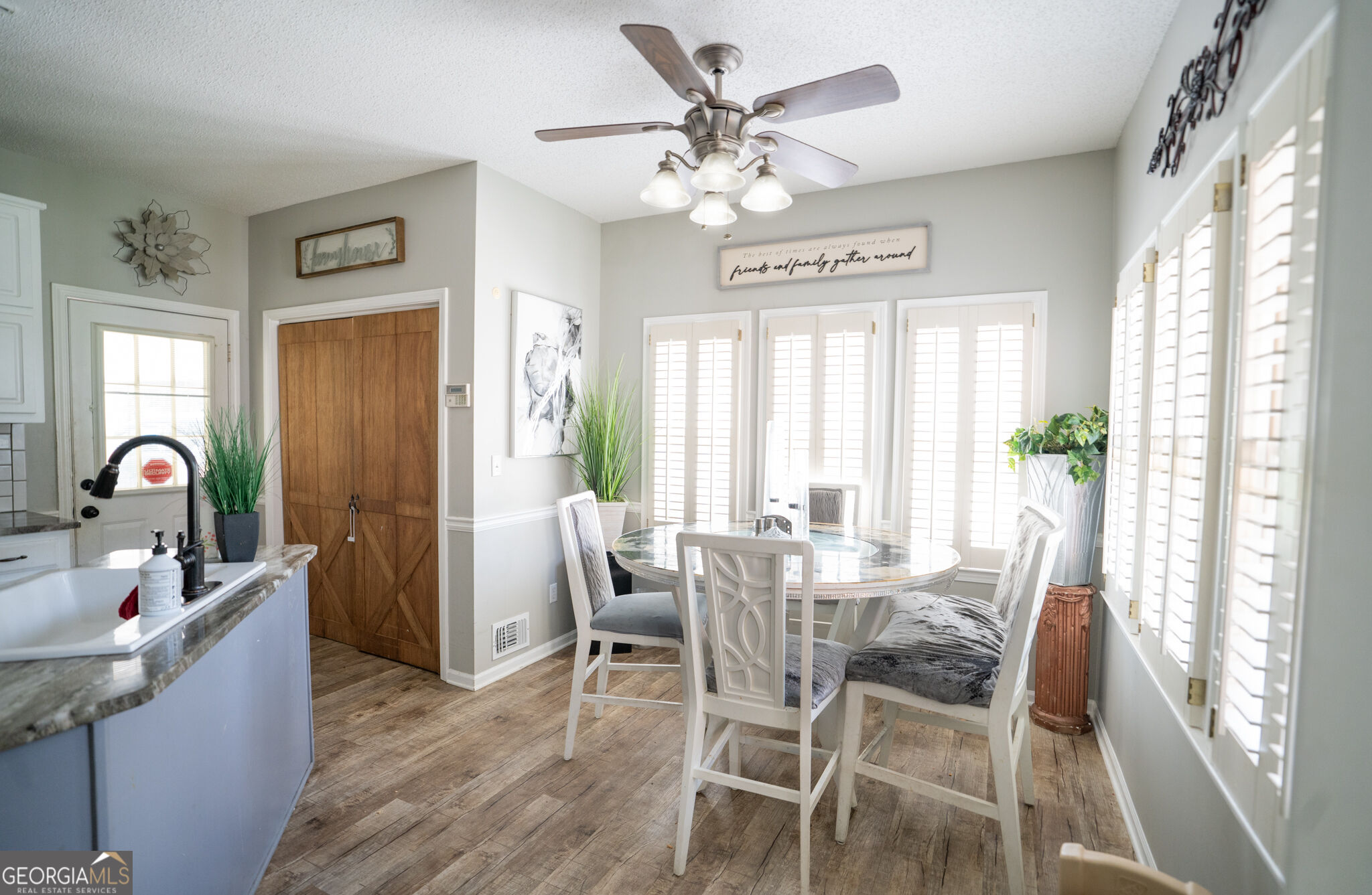 2075 Whispering Pines Lane Property Photo 15