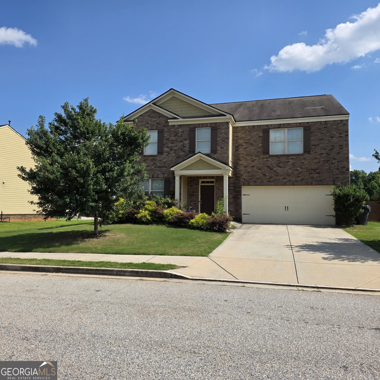 605 Sturbridge Court Property Photo 1