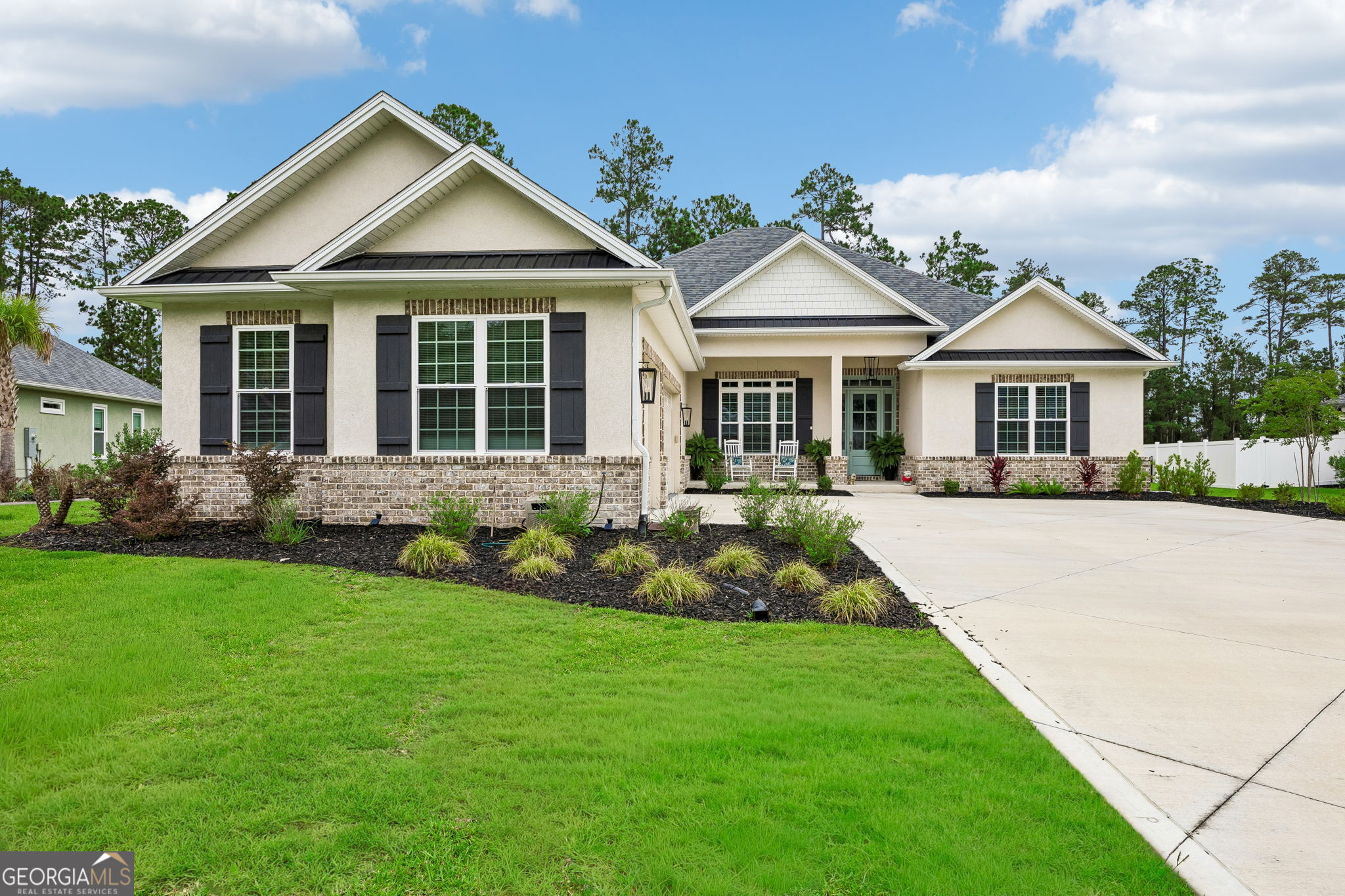 204 Fiddlers Cove Drive Property Photo 1