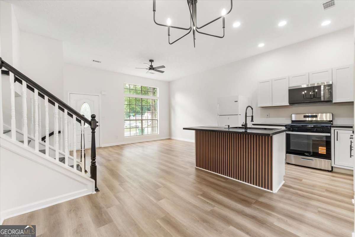6653 Eastbriar Drive Property Photo 15