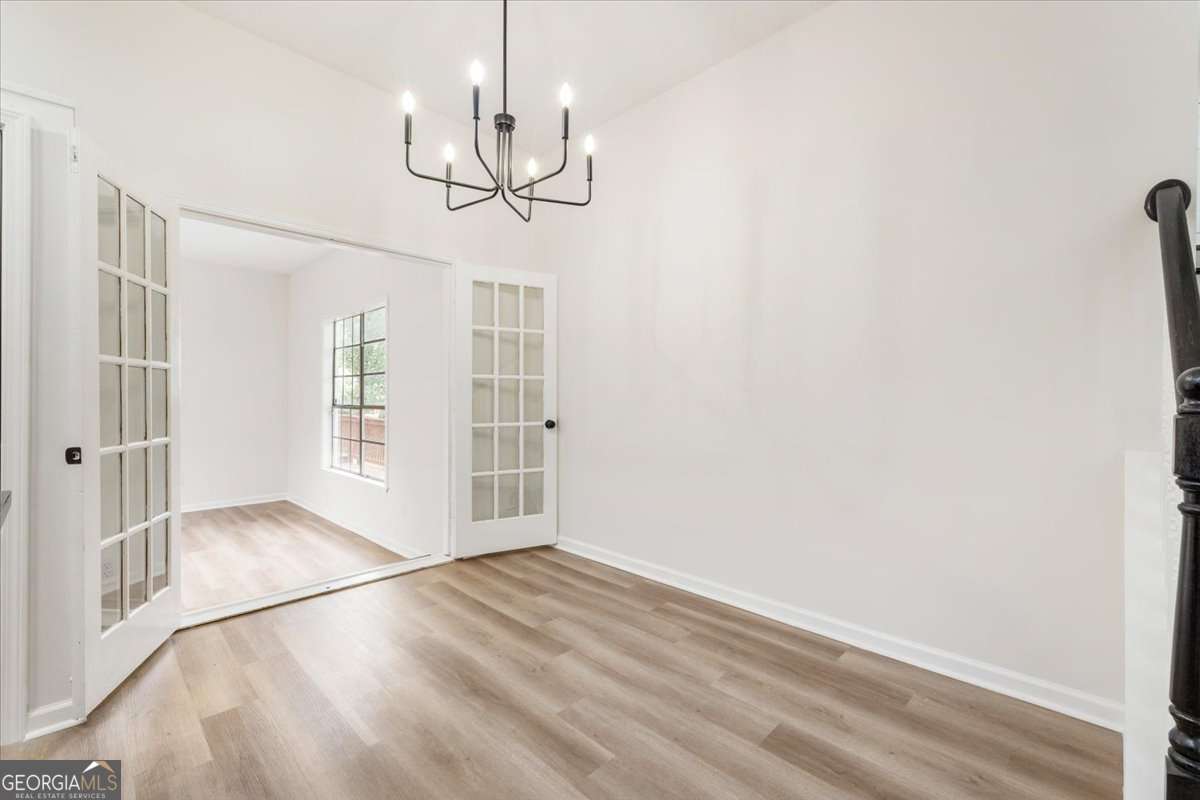 6653 Eastbriar Drive Property Photo 17