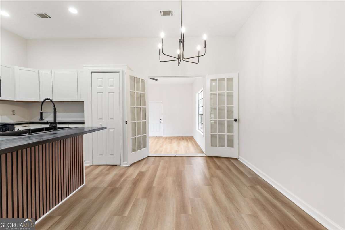 6653 Eastbriar Drive Property Photo 20