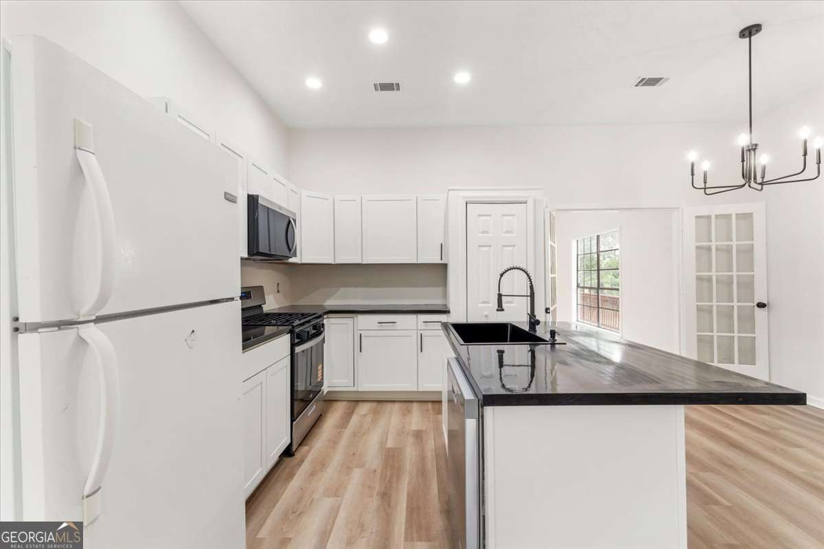 6653 Eastbriar Drive Property Photo 22