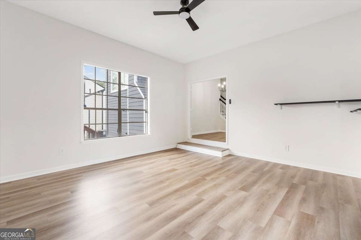 6653 Eastbriar Drive Property Photo 27