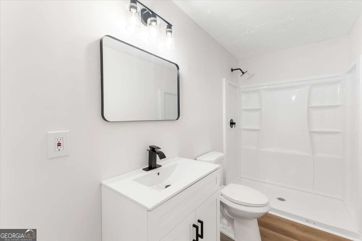 6653 Eastbriar Drive Property Photo 34