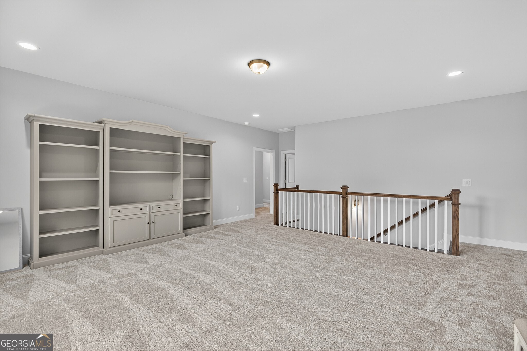 5649 Ernest Way Property Photo 36