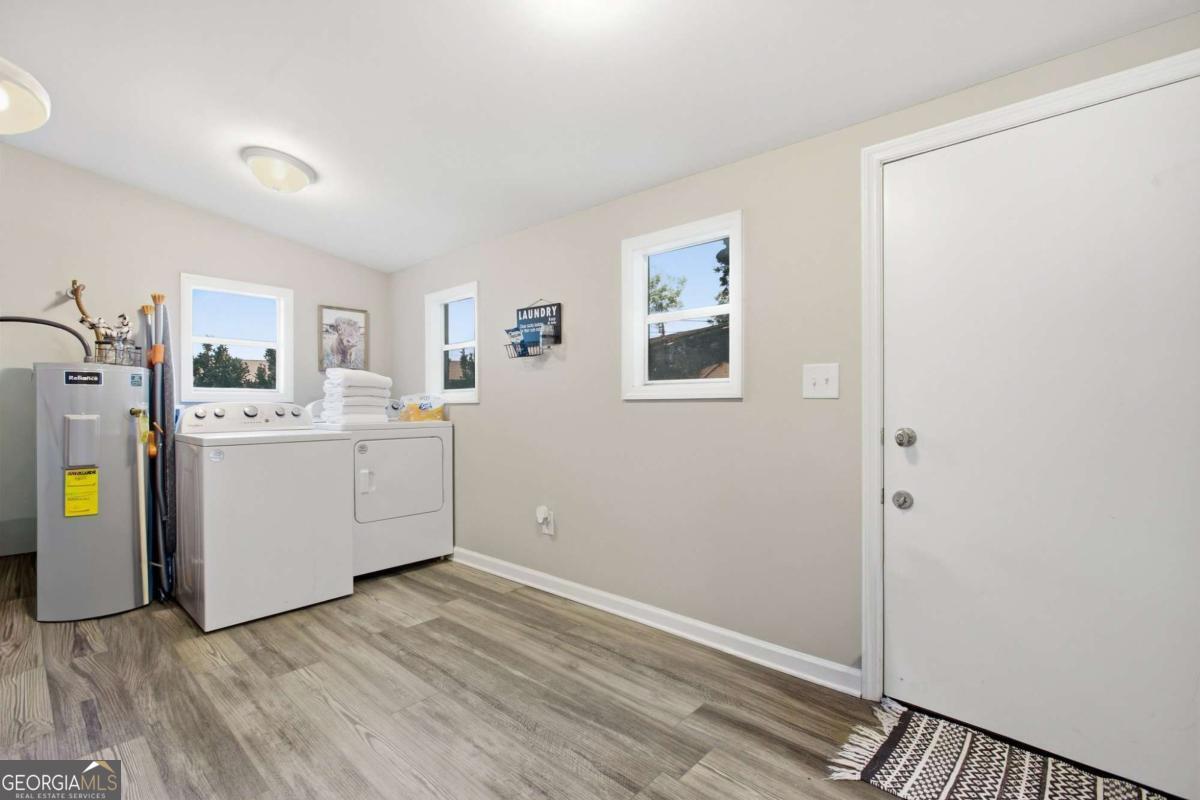 430 Elm Street Property Photo 23
