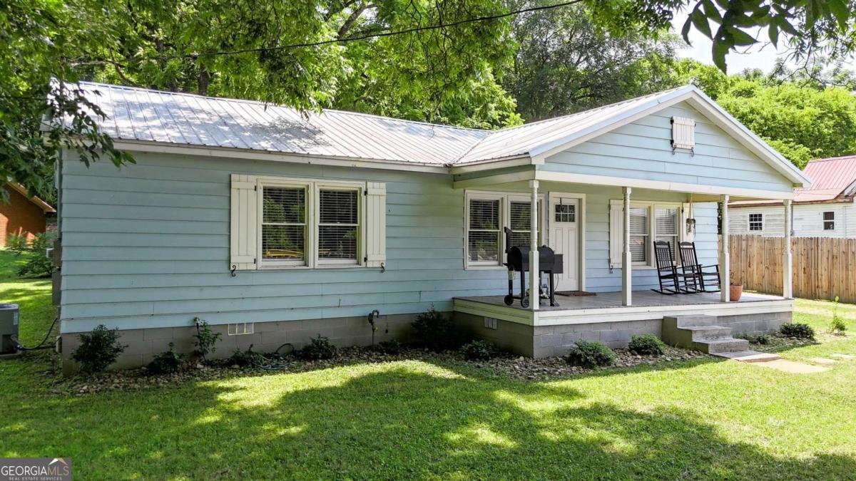 430 Elm Street Property Photo 24