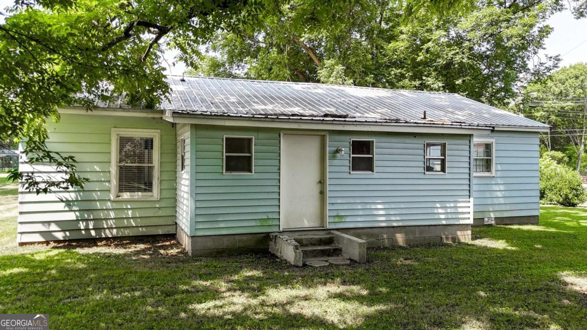 430 Elm Street Property Photo 27