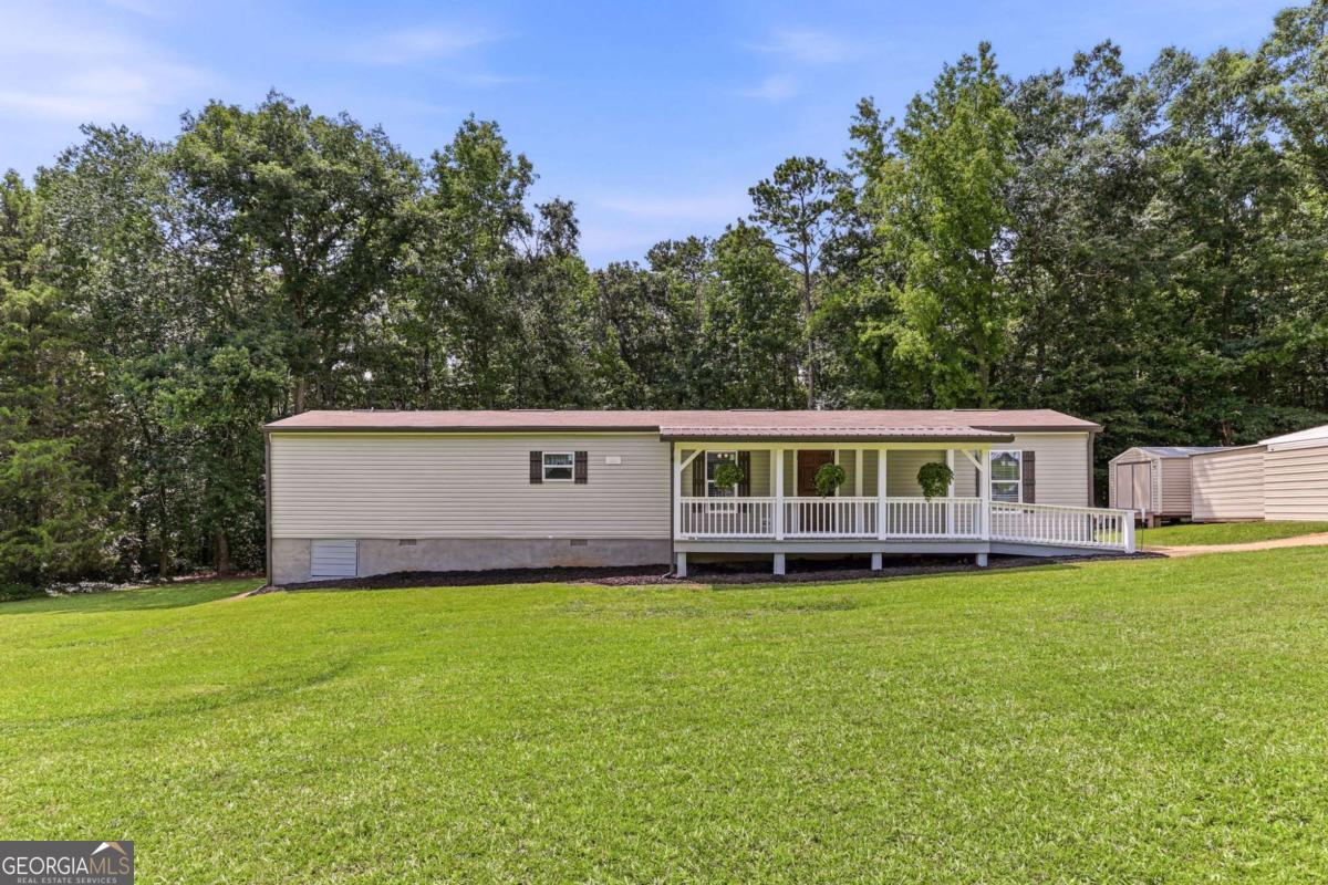 202 Oak Circle Property Photo 1