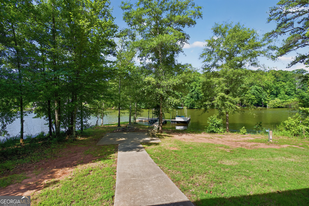 112 Waterside Drive Property Photo 12