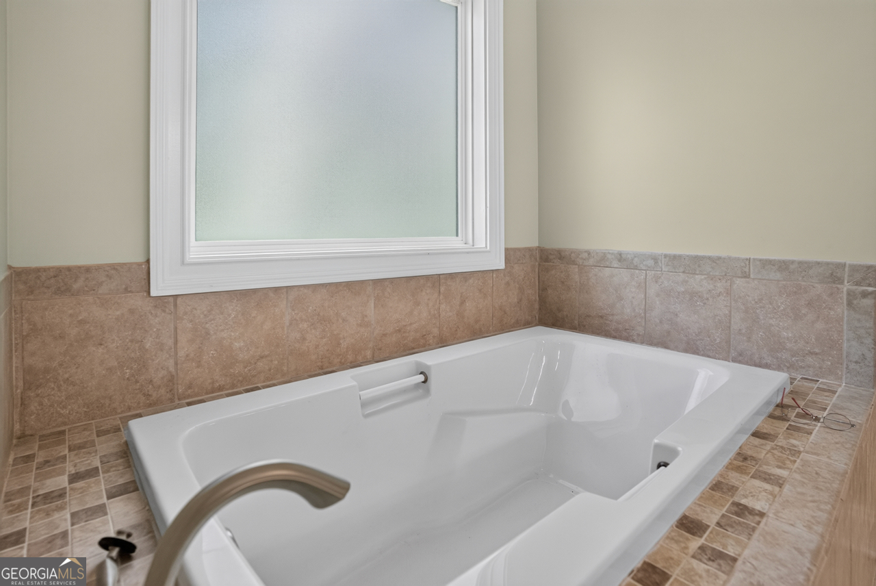 112 Waterside Drive Property Photo 39