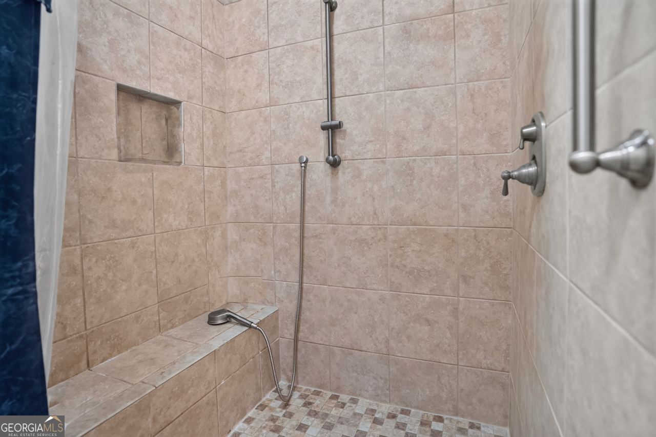 112 Waterside Drive Property Photo 40
