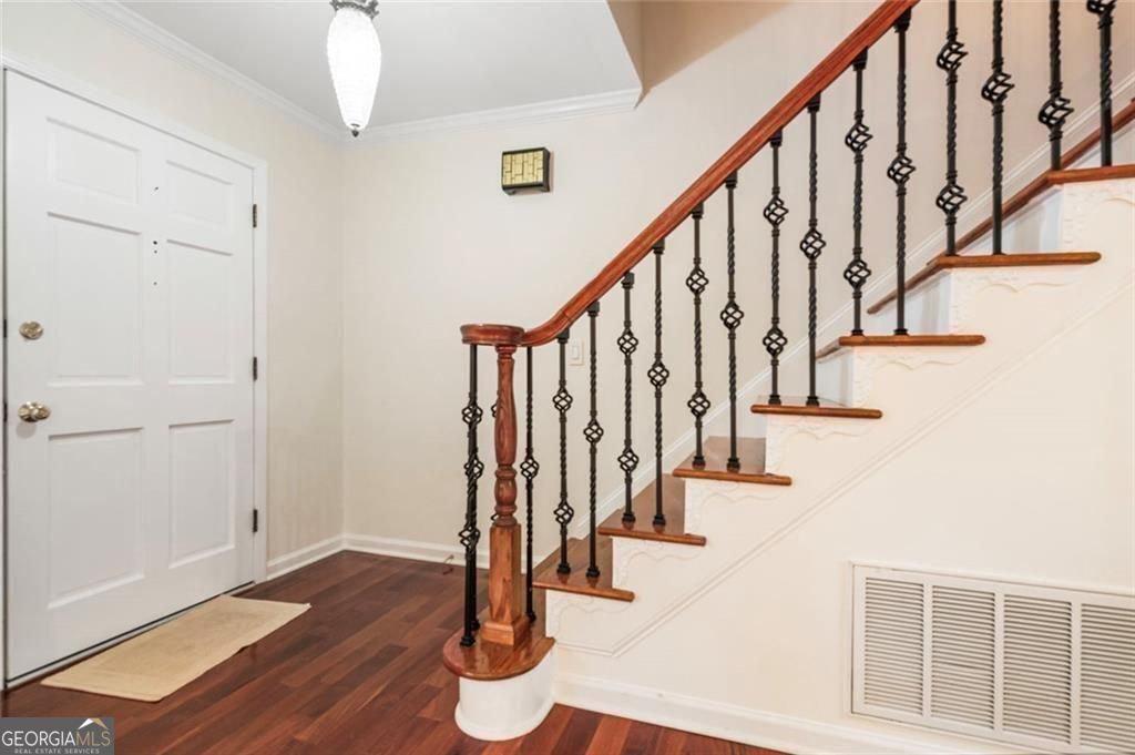 647 Shannon Green Circle Property Photo 16