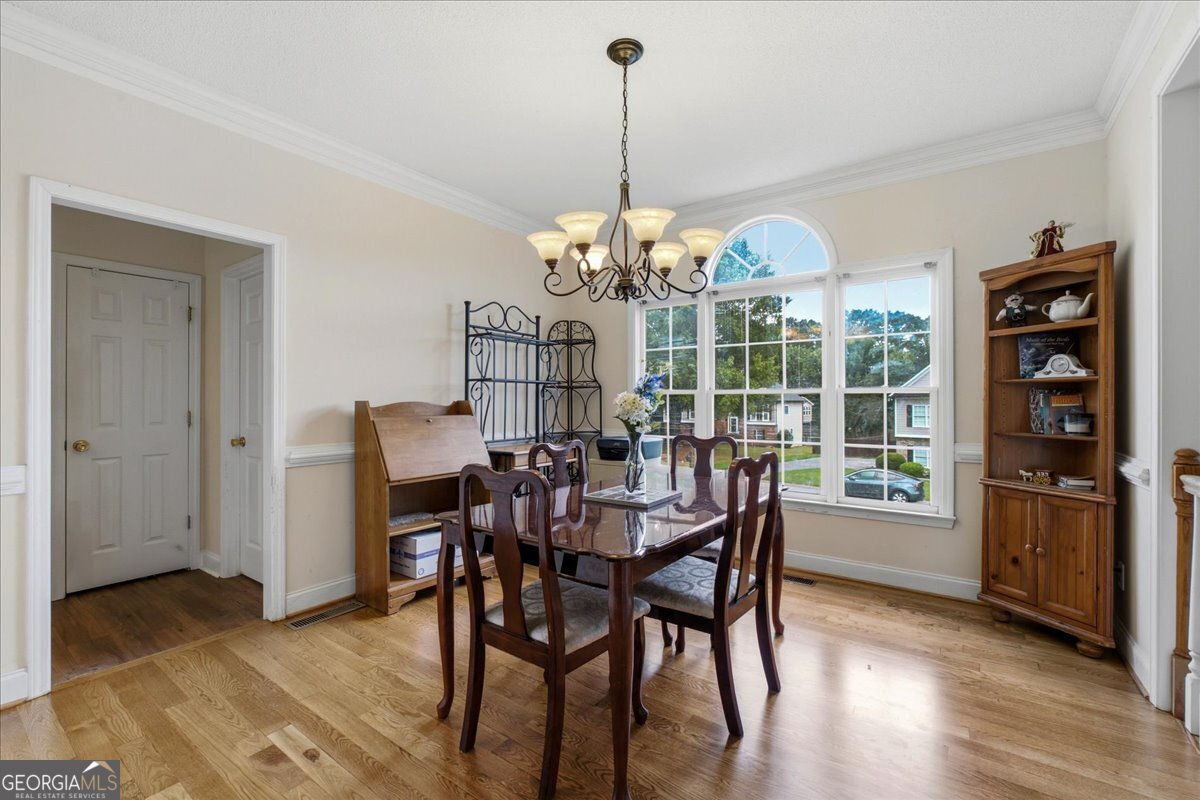 16 Berkshire Drive Nw Property Photo 4