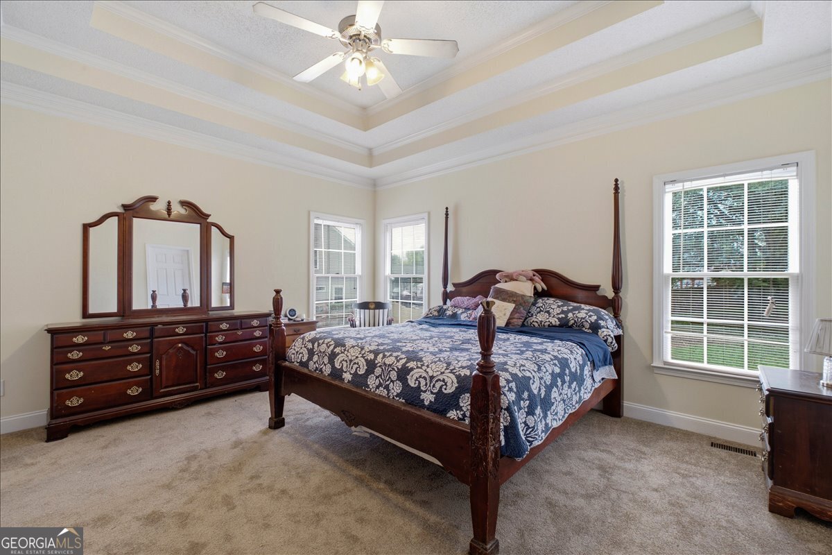 16 Berkshire Drive Nw Property Photo 12