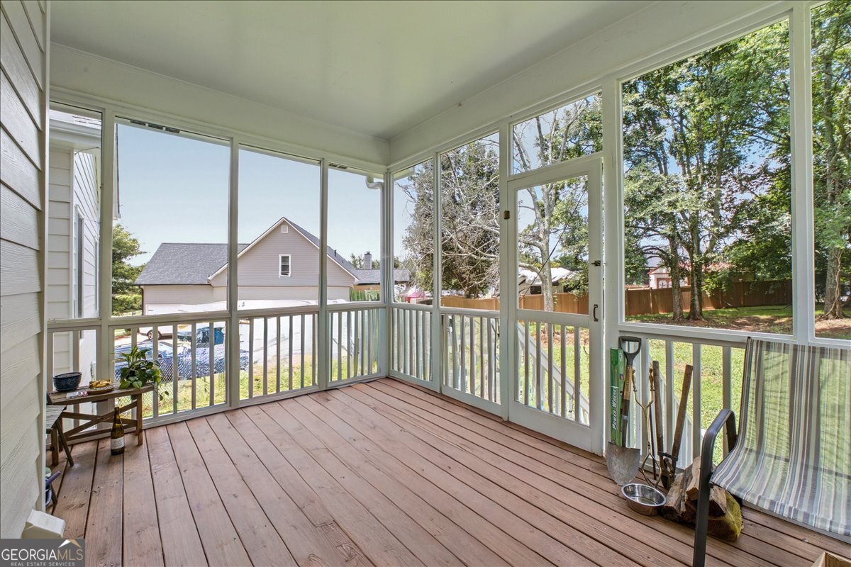 16 Berkshire Drive Nw Property Photo 26