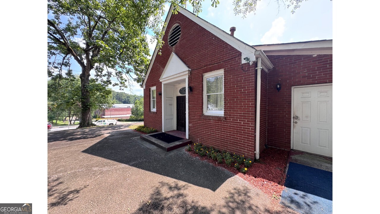 530 Clifton Street Se Property Photo 8