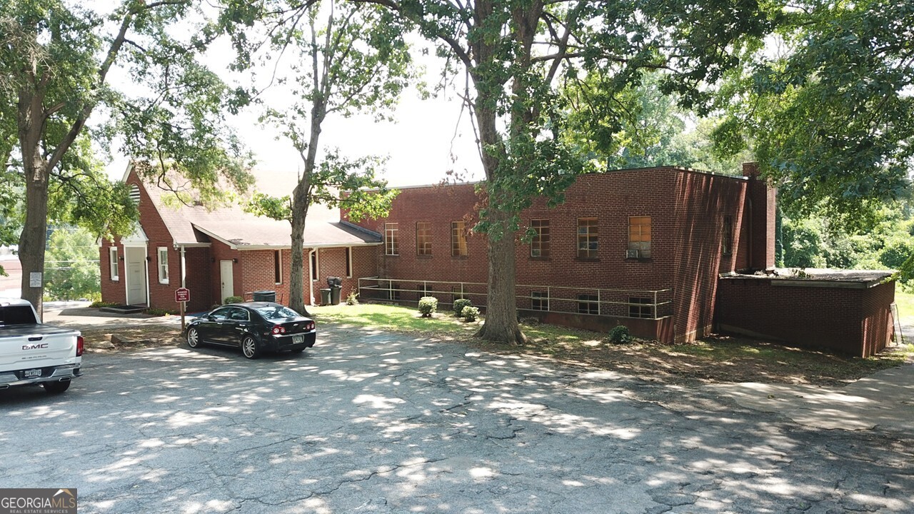 530 Clifton Street Se Property Photo 9