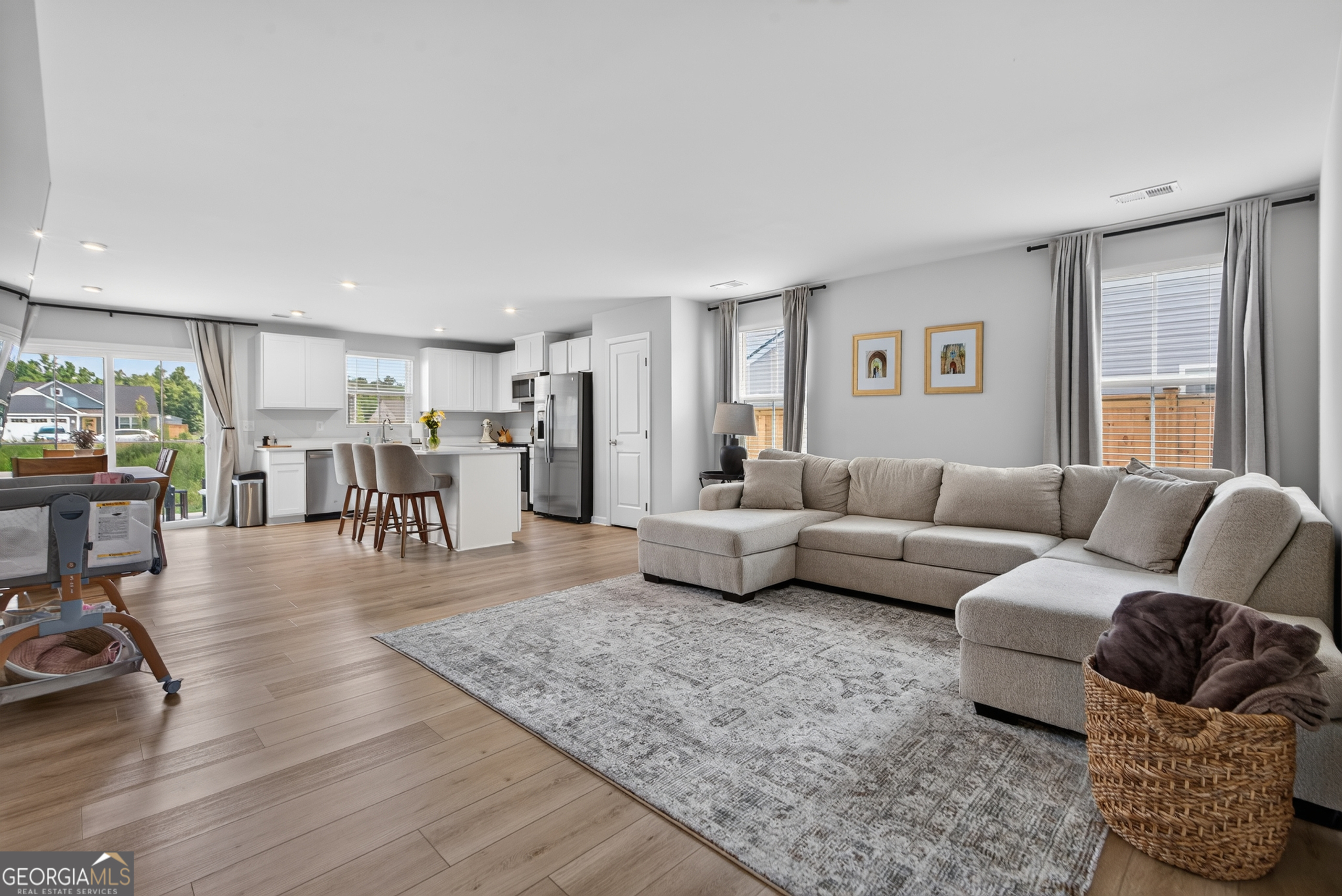 42 Summer Club Boulevard Property Photo 3