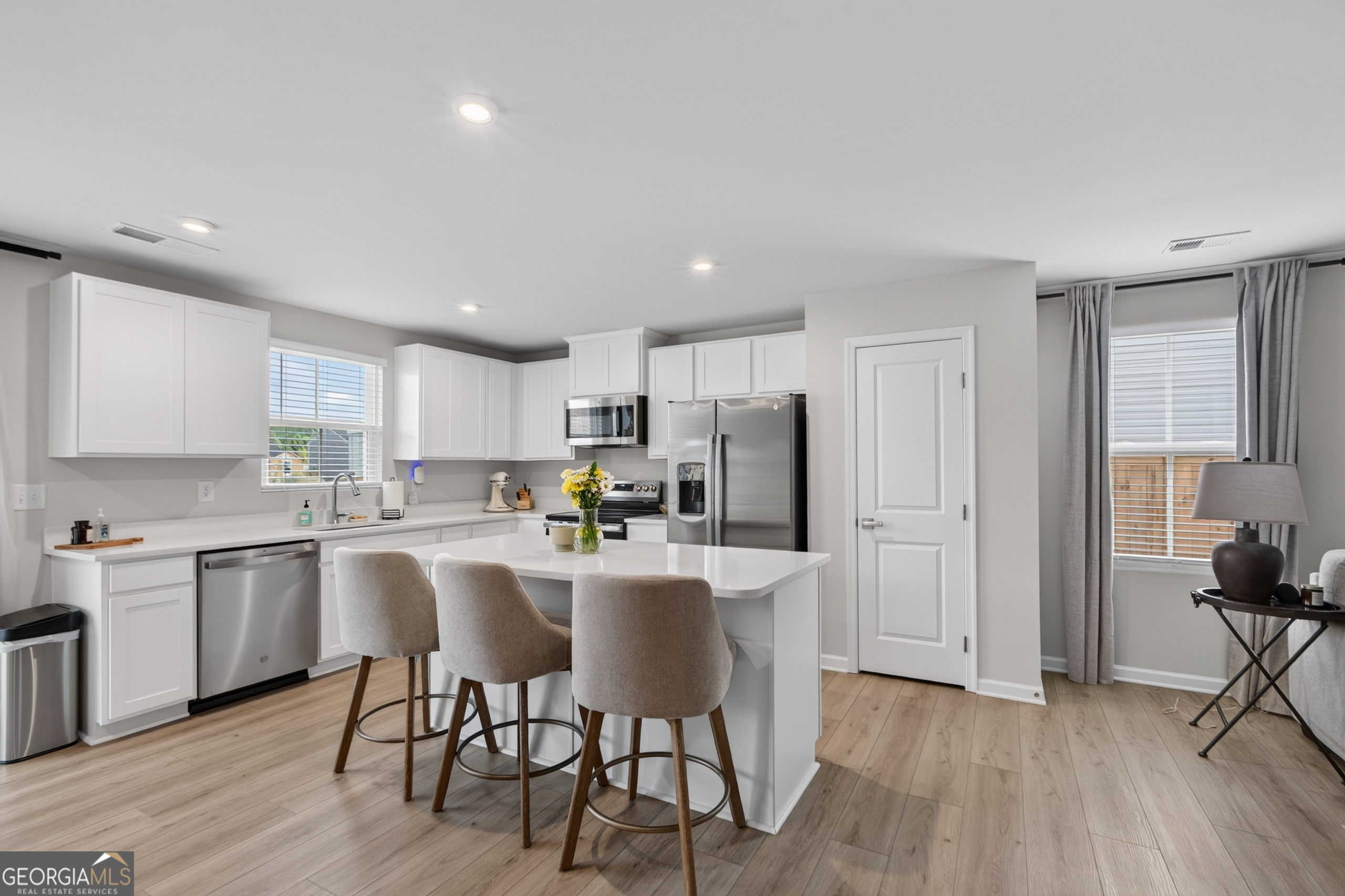 42 Summer Club Boulevard Property Photo 4