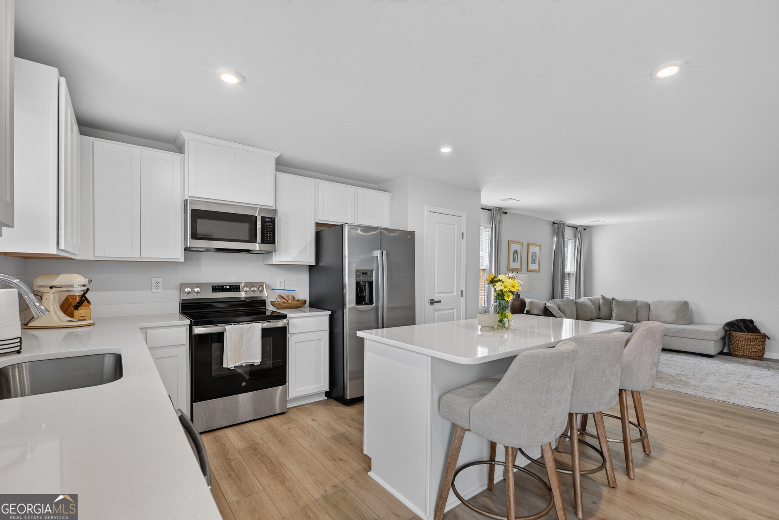 42 Summer Club Boulevard Property Photo 5